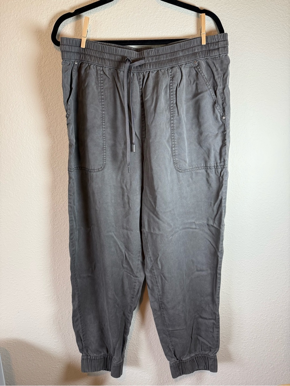 Nicole Miller Women’s Gray Drawstring Jogger Pants – Size XL
